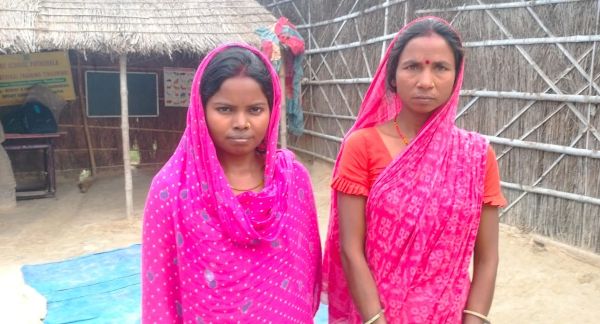 बिहार के मुजफ्फरपुर की मुसहर बस्ती में गरीबी और अशिक्षा के बीच खेलते बच्चे, शिक्षा से दूर जीवन की झलक